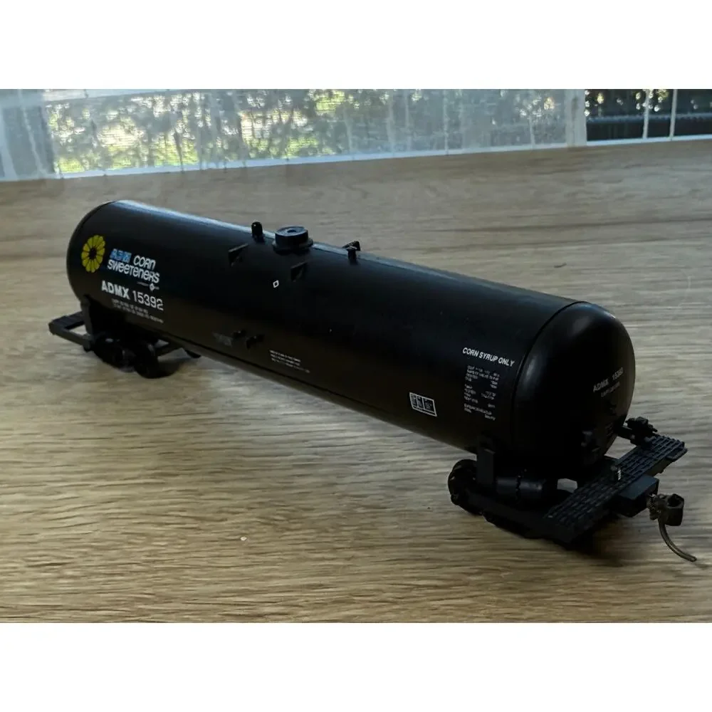 Roundhouse HO Scale ADM Corn Sweeteners Tank Car ADMX 15392 Vintage Model Train